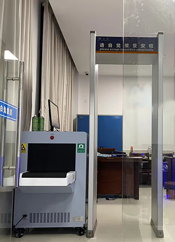 安檢門(mén)